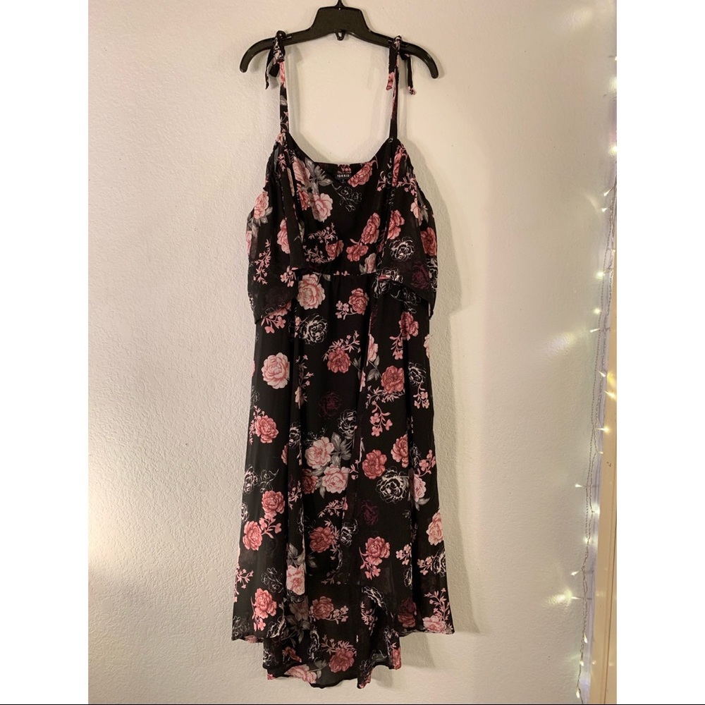 Black Floral Torrid High Low With Cold Shoulder
